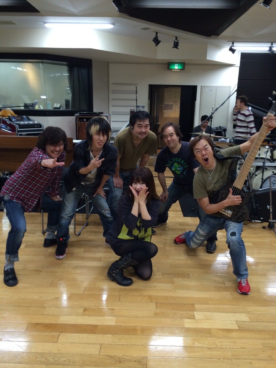 http://www.lantis.jp/15th/staffblog/airi.JPG